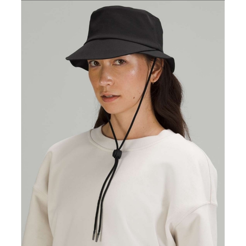 Lululemon Black Wide Brim Bucket Hat with Strap Size XS/S Style No. LW9DI9S